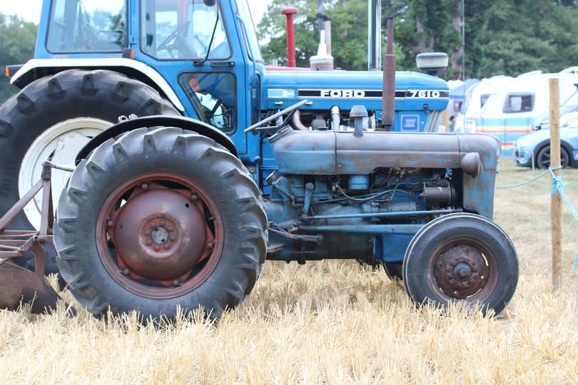 Mampoerfees Tractors Old & New